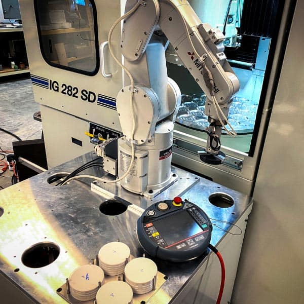 Arm Robot Used At Dcm-Tech